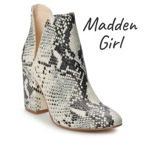 Madden Girl Ravin Black & Cream Snake Print Booties, 9